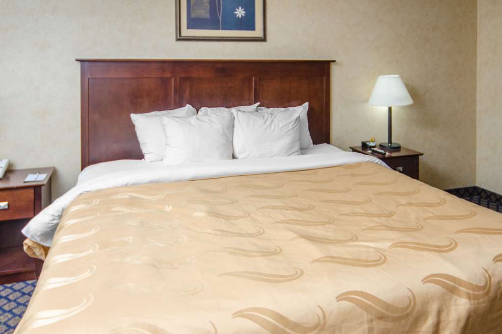 Quality Inn & Suites Coldwater Near I-69 Номер фото
